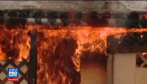 Un centru pentru copiii cu handicap a ars complet, desi fusese ignifugat. Hidrantii erau inghetati cand au ajuns pompierii