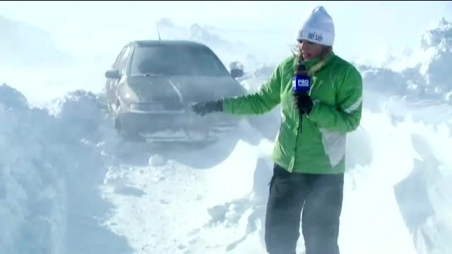 8.000 de oameni traiesc izolati de 5 zile, in Constanta. Nu mai au provizii si vor sa ceara ajutorul Armatei