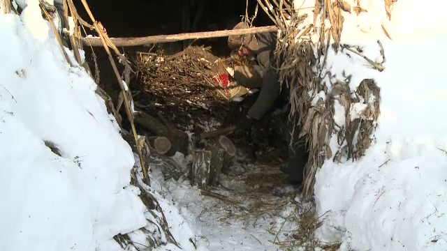 Au infruntat Codul rosu de viscol si traiesc izolati, insa nu se plang de iarna. Sfaturile lui nea Ion, ajuns la 86 de ani