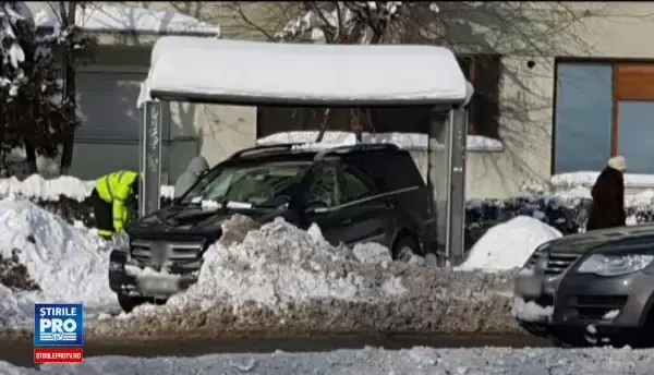 Politia ii face dosar penal celui care si-a parcat SUV-ul, 12 ore, intr-o statie RATB. Ce pedeapsa ar putea primi soferul