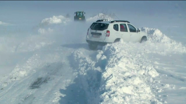 Nu mai sunt localitati izolate de nameti in Constanta. Meteorologii avertizeaza ca mai vine un episod de frig si ninsori