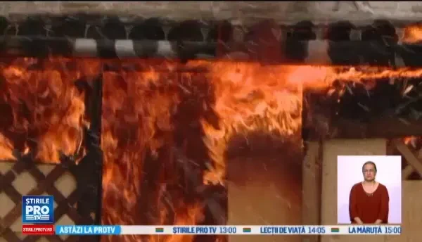 Copiii cu dizabilitati din Brasov, al caror centru a ars, au primit ajutor de la voluntari. Donatiile aduse de oameni