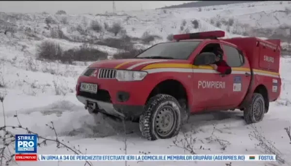 Zeci de pompieri din Mures, indrumati de instructori si piloti de off road pentru a face fata interventiilor montane