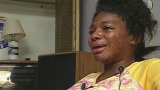 A fost rapita la cateva ore de la nastere si gasita abia dupa 18 ani. Cum a fost pacalita mama ei naturala