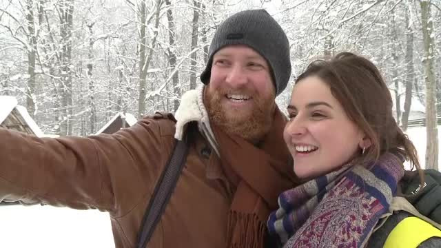 Muzeul Astra din Sibiu i-a impresionat pe turistii straini. Reactia unui cuplu venit in Romania din Australia