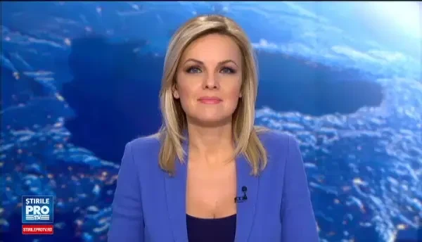 Desi avea botul legat, un aligator a gasit solutia pentru a se razbuna pe un reporter. Iti bati joc de mine?