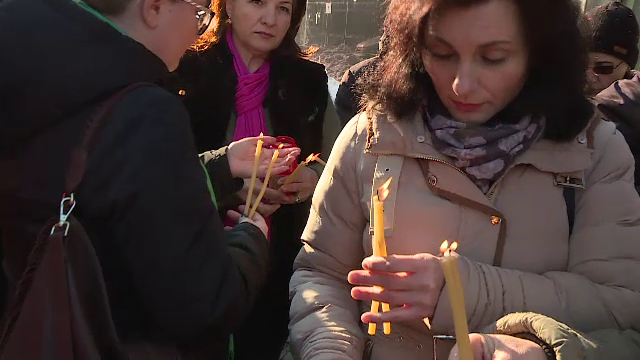 Protest al celor cu credite in franci, la 2 ani de cand valoarea a explodat. "Aprindem o lumanare pentru cei ce s-au sinucis"