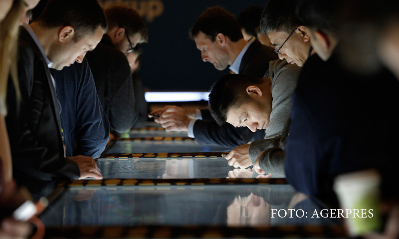 iLikeIT. Gagdeturile geniale prezentate la CES 2017. Cum functioneaza cureaua inteligenta de ceas