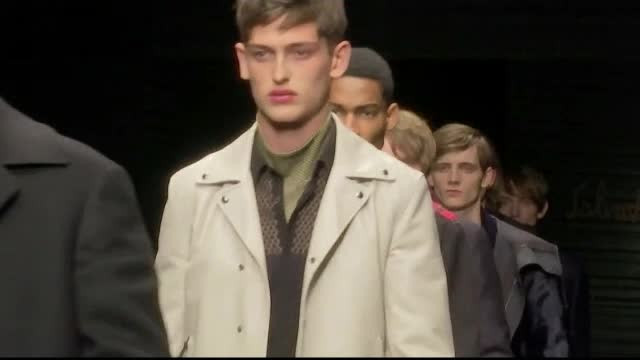 Saptamana modei masculine de la Milano a continuat cu prezentarea colectia Missoni. Noile creatii, inspirate de Japonia