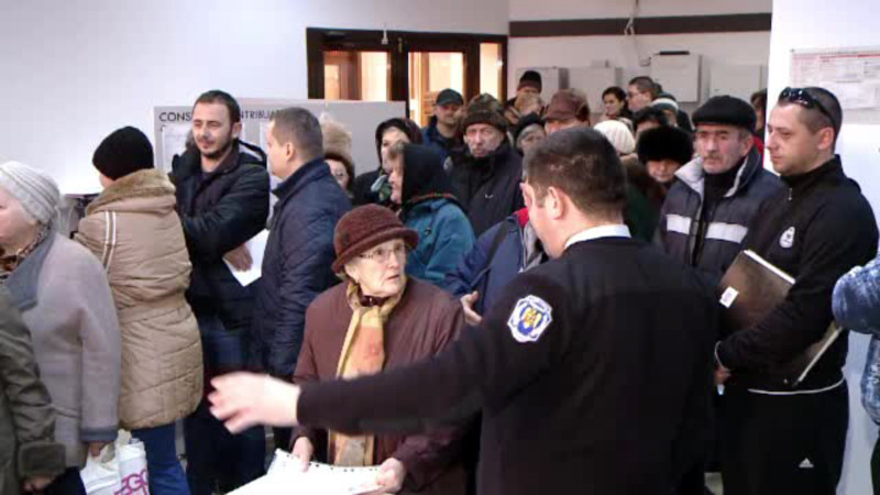 Coada la plata taxelor si impozitelor locale in Timisoara, desi se pot achita si online. "Asa mi se pare normal"