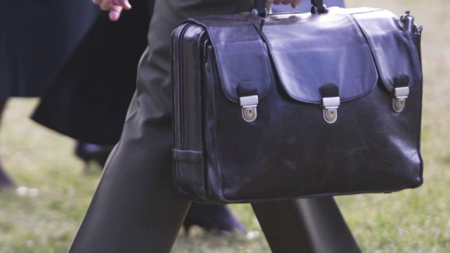 Aceasta este "nuclear football", valiza letala pe care Donald Trump o va controla dupa ce va fi investit ca presedinte al SUA