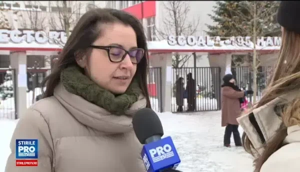 Mesajul postat pe Facebook de o invatatoare: Predau in Bucuresti si am paduchi. Vreo 2-3 asa. Dar nu mi-e rusine!