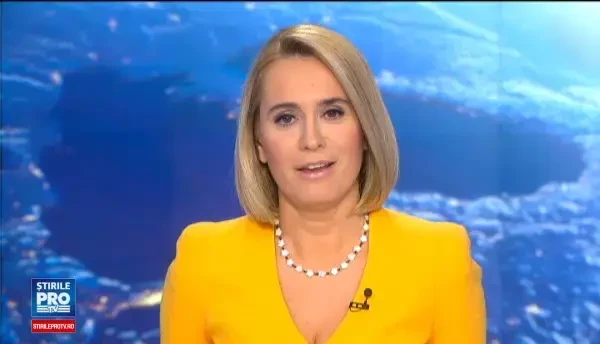 Imaginile care fac inconjurul internetului. Un aligator urias, filmat in timp ce se plimba, in Florida