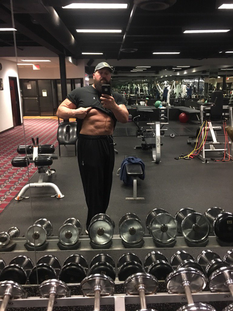 Big Show nu glumeste! Gigantul si-a inlocuit burta uriasa cu un SIX PACK! Imaginea pe care nu credea nimeni ca o sa o vada