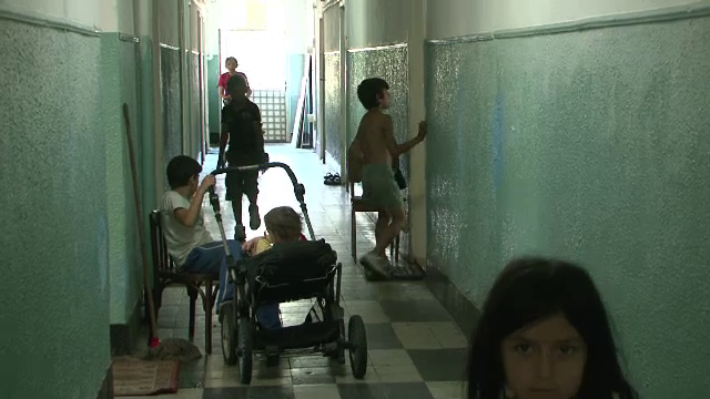 Pedepsele pentru discriminare s-ar putea reduce. Ce este obligata sa faca o persoana daca este persecutata