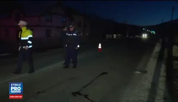Un barbat a murit dupa ce a fost calcat de o masina de politie. Care ar fi fost cauza accidentului