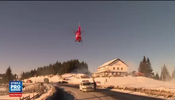 Impact violent intre doua TIR-uri, in Pasul Tihuta, din cauza poleiului. Angajatii de la Drumuri au intervenit dupa accident