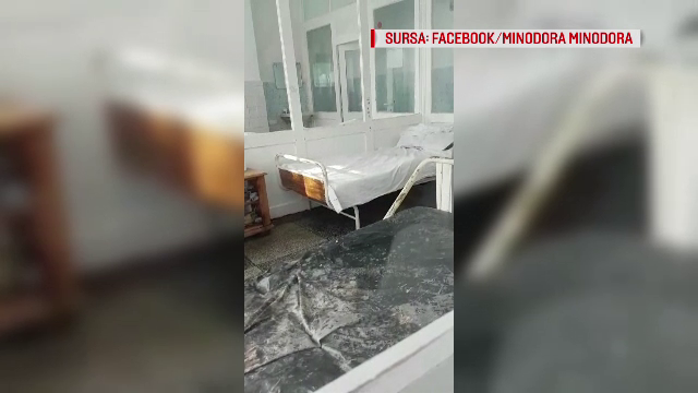 Imagini revoltatoare cu mizeria din Spitalul din Tecuci postate de o pacienta pe Facebook. Medicii dau vina pe pacienti
