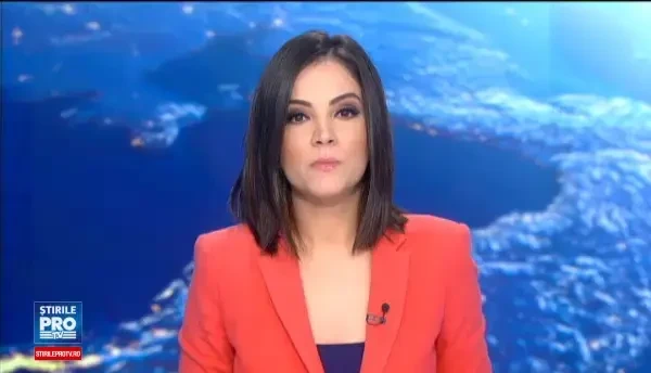 Un tanar s-a enervat atat de tare incat a inceput sa dea cu pumnii in masinile de pe strada. El a fost internat la psihiatrie