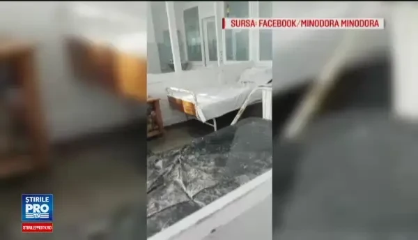 Imagini revoltatoare cu mizeria din Spitalul din Tecuci postate de o pacienta pe Facebook. Medicii dau vina pe pacienti