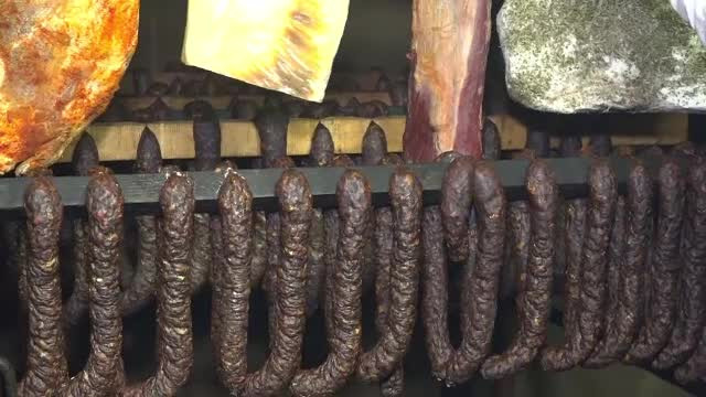 Producatorii romani traditionali ajung tot mai greu in Europa. Legea nu mai da voie Ministerului Agriculturii sa-i sustina