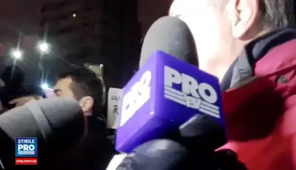 10.000 de oameni protesteaza in Capitala. Klaus Iohannis: Romanii pe buna dreptate sunt indignati. LIVE VIDEO