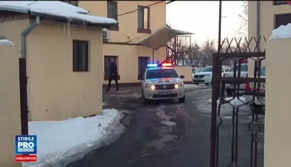 O tanara de 31 de ani, din Gaesti, Dambovita, a ajuns la spital injunghiata de iubitul ei. Ce mesaj i-ar fi gasit in telefon