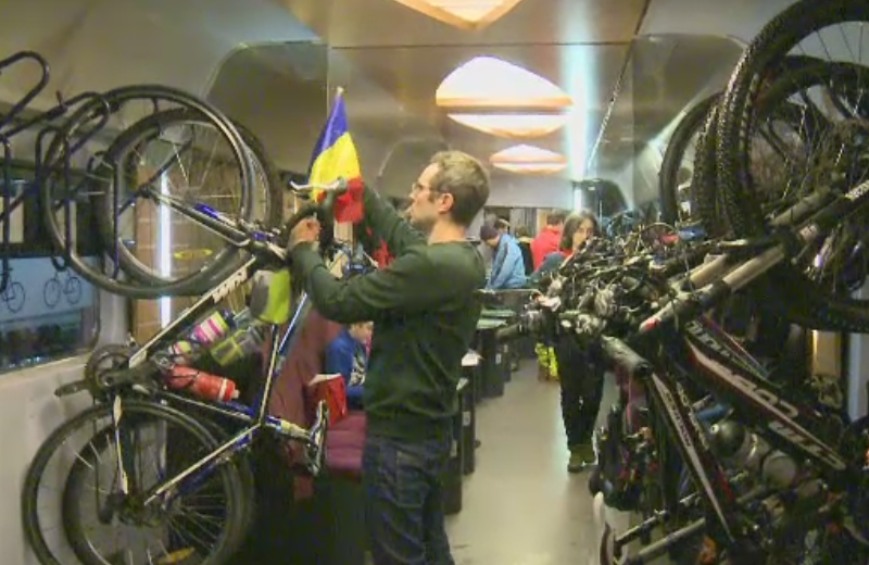 158 de ani de la Mica Unire. Mai multi biciclisti au plecat cu Trenul Unirii spre Iasi, pentru a participa la hora