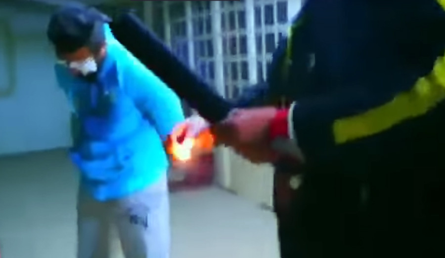 Farsa socanta, la o televiziune din Kuwait. "E un psihopat periculos, trebuie inchis urgent". VIDEO