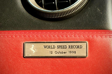 Acest Ferrari rar a stabilit recordul mondial de viteza! Acum a fost scos la vanzare pentru o suma incredibila