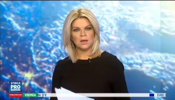 Caine salvat de pompieri din apa inghetata a raului Timis. O femeie l-a luat in grija dupa ce a ajuns la mal