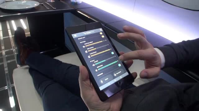 iLikeIT. Ce fel de gadgeturi putem folosi in avion, ca sa nu-i deranjam pe piloti. Solutii inteligente la mare altitudine