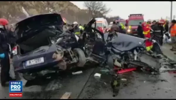 Accident foarte grav langa Cernavoda, in care a fost implicata si o masina a Armatei. Doi morti si doi raniti