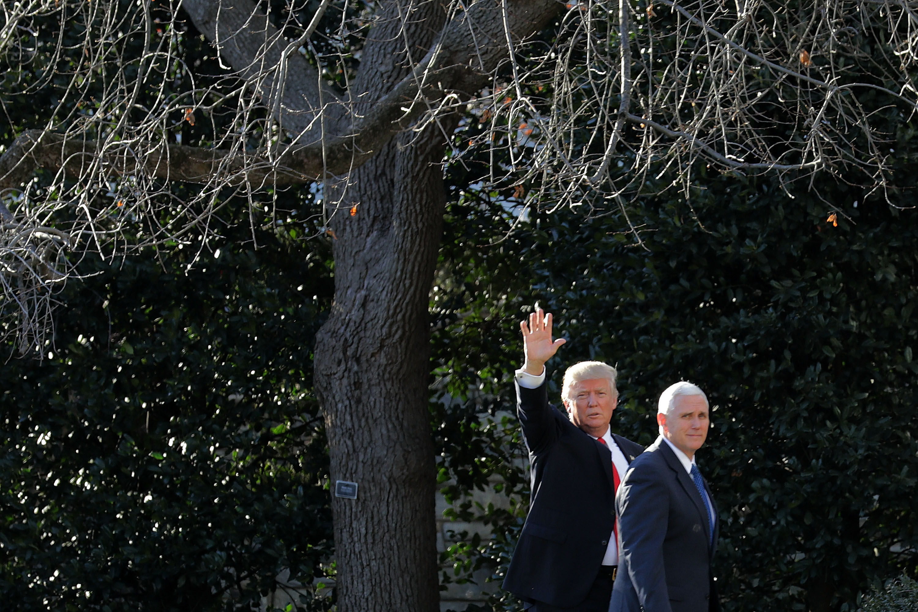 Donald Trump este de acord cu folosirea torturii contra teroristilor: "Trebuie sa raspundem la foc cu foc"
