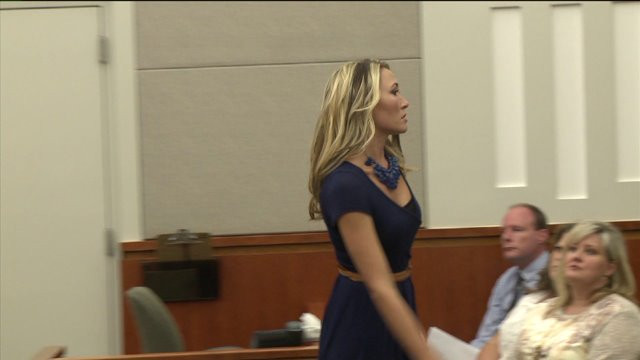 Profesoara condamnata pentru ca s-a culcat cu 3 elevi vrea sa fie libera. "Nu exista justificare pentru ce am facut"