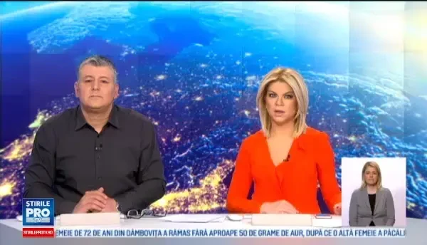 Blocaj in Pasajul Unirii din Capitala, dupa ce un camion care transporta o auto-utilitara a ramas intepenit