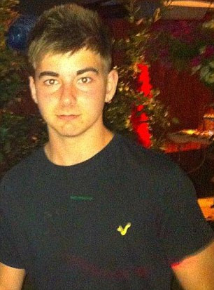 A renuntat la facultate, fuma cannabis si se credea Iisus. Ce l-a determinat pe un tanar sa se arunce de pe un cos de fum