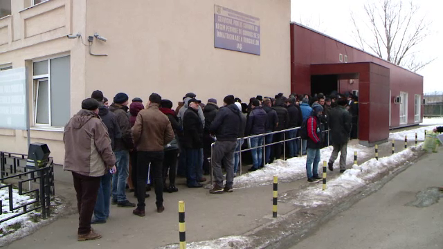 Varstnicii, speriati de modificarea Codului Rutier, care le impune control medical anual. "Ma costa 300 de lei"