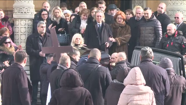 Dan Adamescu a fost condus pe ultimul drum de sora sa si de cele 2 sotii. Alexander: "Ea nu a plans o lacrima dupa tatal meu"