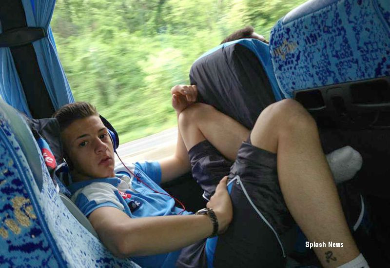 Fotbalist de 21 de ani, fosta vedeta a echipei de tineret Napoli, impuscat mortal pe strada, in fata unei biserici