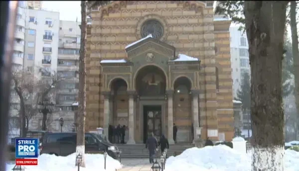 Dan Adamescu a fost condus pe ultimul drum de sora sa si de cele 2 sotii. Alexander: Ea nu a plans o lacrima dupa tatal meu