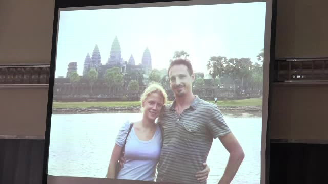 Un cuplu din Polonia care calatoreste in jurul lumii a ajuns in Romania, la Aiud. Ce vor sa ii invete pe localnici