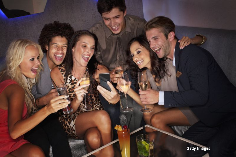 iLikeIT. Socializezi fata in fata, dar cu ajutorul unei aplicatii. FastOrder va simplifica plasarea unei comenzi la bar