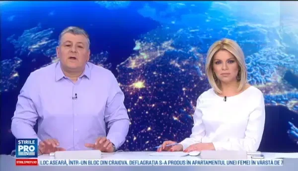 Flacari de doi metri au aparut din asfalt, dupa ce o echipa de muncitori a spart o conducta de gaze. Oamenii au fost evacuati