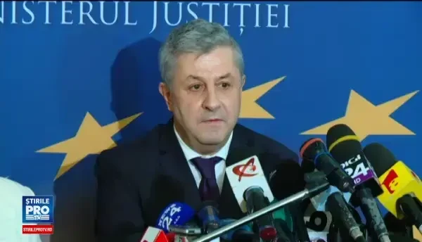 Dezbaterea publica privind OUG-urile s-a incheiat. Ministrul NU renunta la cele 2 acte si ignora cererea presedintelui