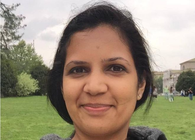 Experienta umilitoare prin care a trecut o pasagera pe aeroportul din Frankfurt. "Mi-au cerut sa demonstrez ca alaptez"