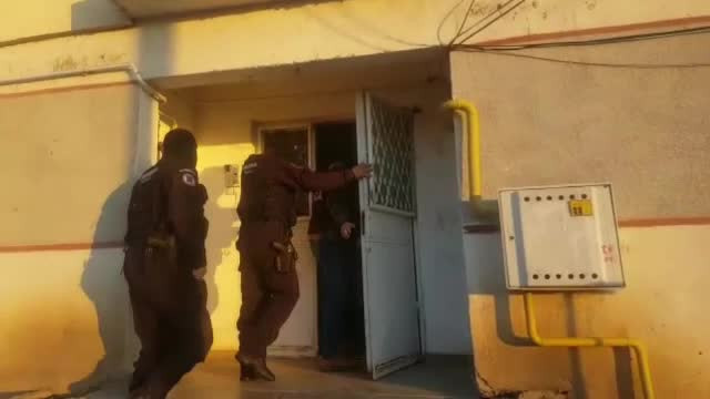 11 politisti din Galati si Tecuci, suspectati ca luau spagi de la soferi. Perchezitii acasa la ei, marti dimineata