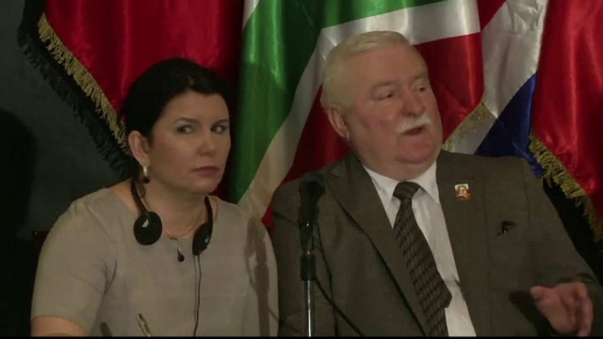 Lech Walesa, fost presedinte al Poloniei, a colaborat cu politia politica in anii '70. Documentele care l-au incriminat