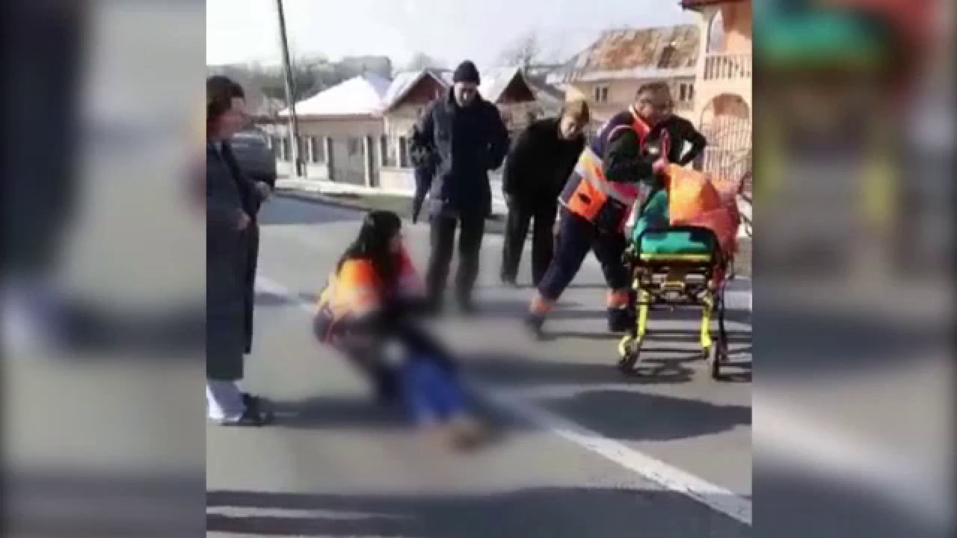 Copil de 8 ani, din Dambovita, in coma, dupa ce a fost lovit de o masina. La volan era un invatator de la scoala unde invata