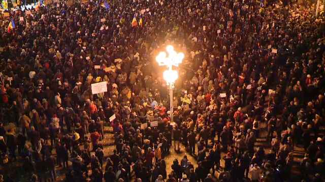 Proteste în toată țara pentru susținerea șefei DNA. ”Tudorel, slugă model”